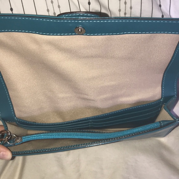 Coach wallet/wristlet - Picture 3 of 3